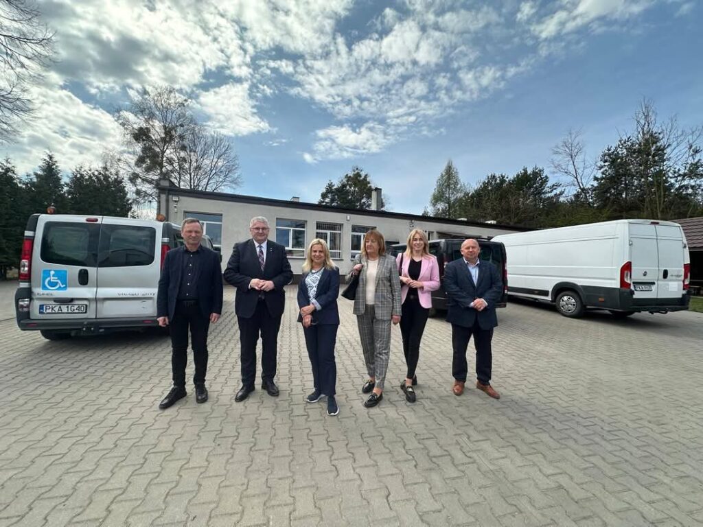 Wspólne Marszałków, pani wójt, radnej powiatowej i kierownika na terenie ZAZ